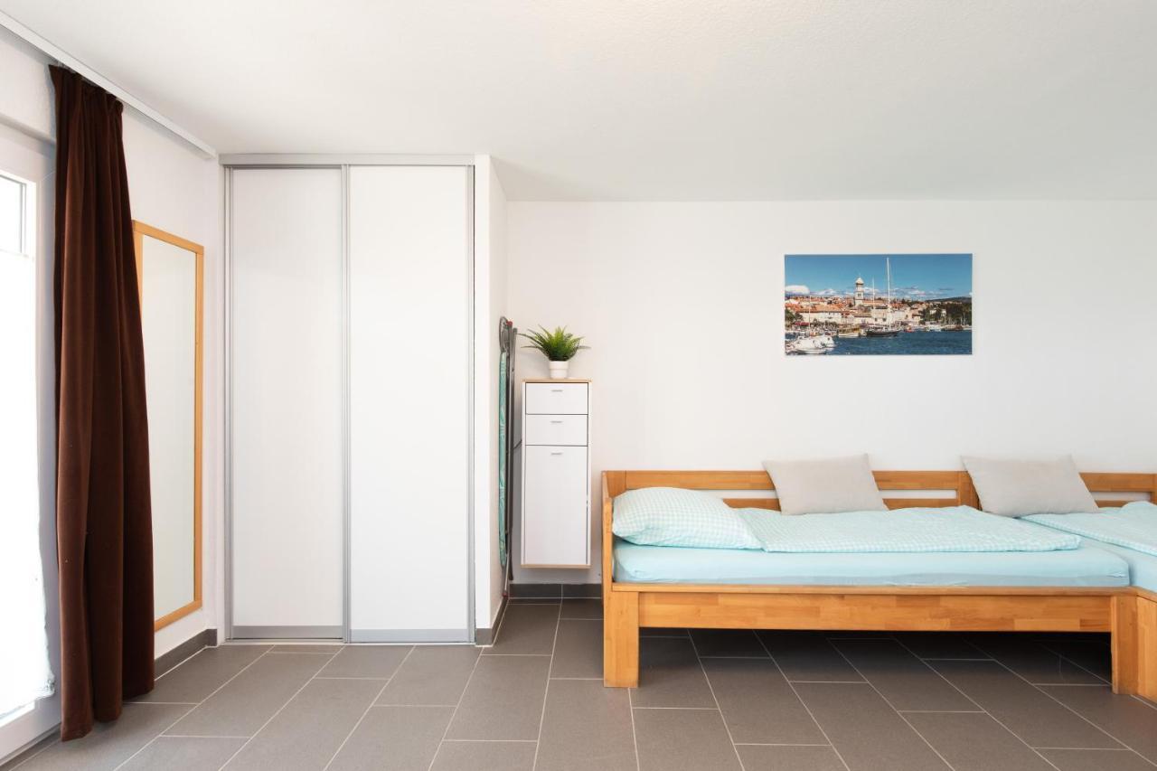 Apartments Oleander Кърк Екстериор снимка