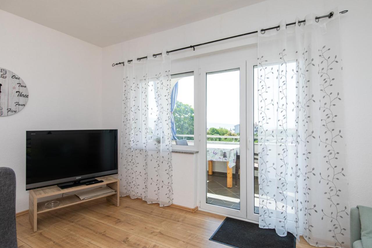 Apartments Oleander Кърк Екстериор снимка