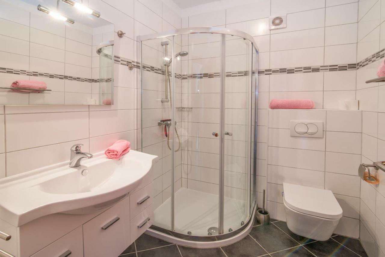 Apartments Oleander Кърк Екстериор снимка