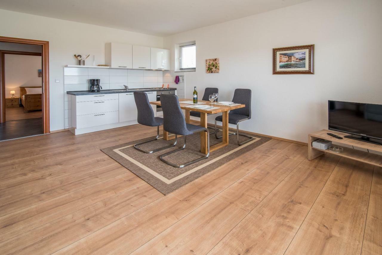 Apartments Oleander Кърк Екстериор снимка